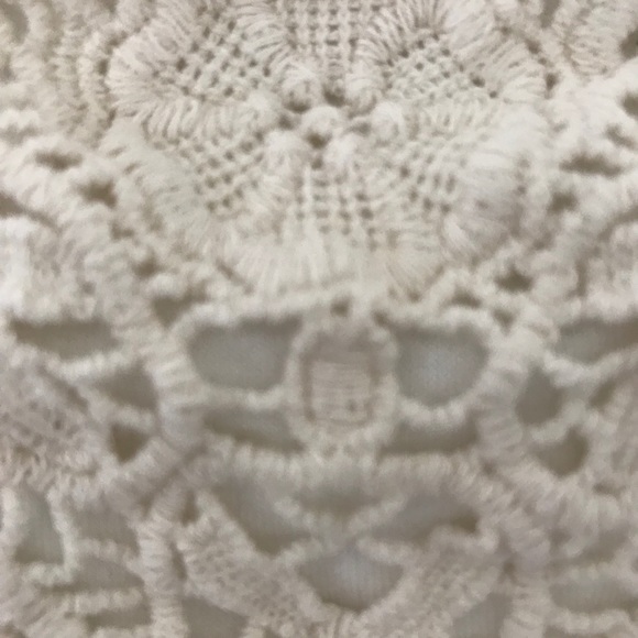 LA Heart Off White Crotchet Top. - Picture 3 of 3